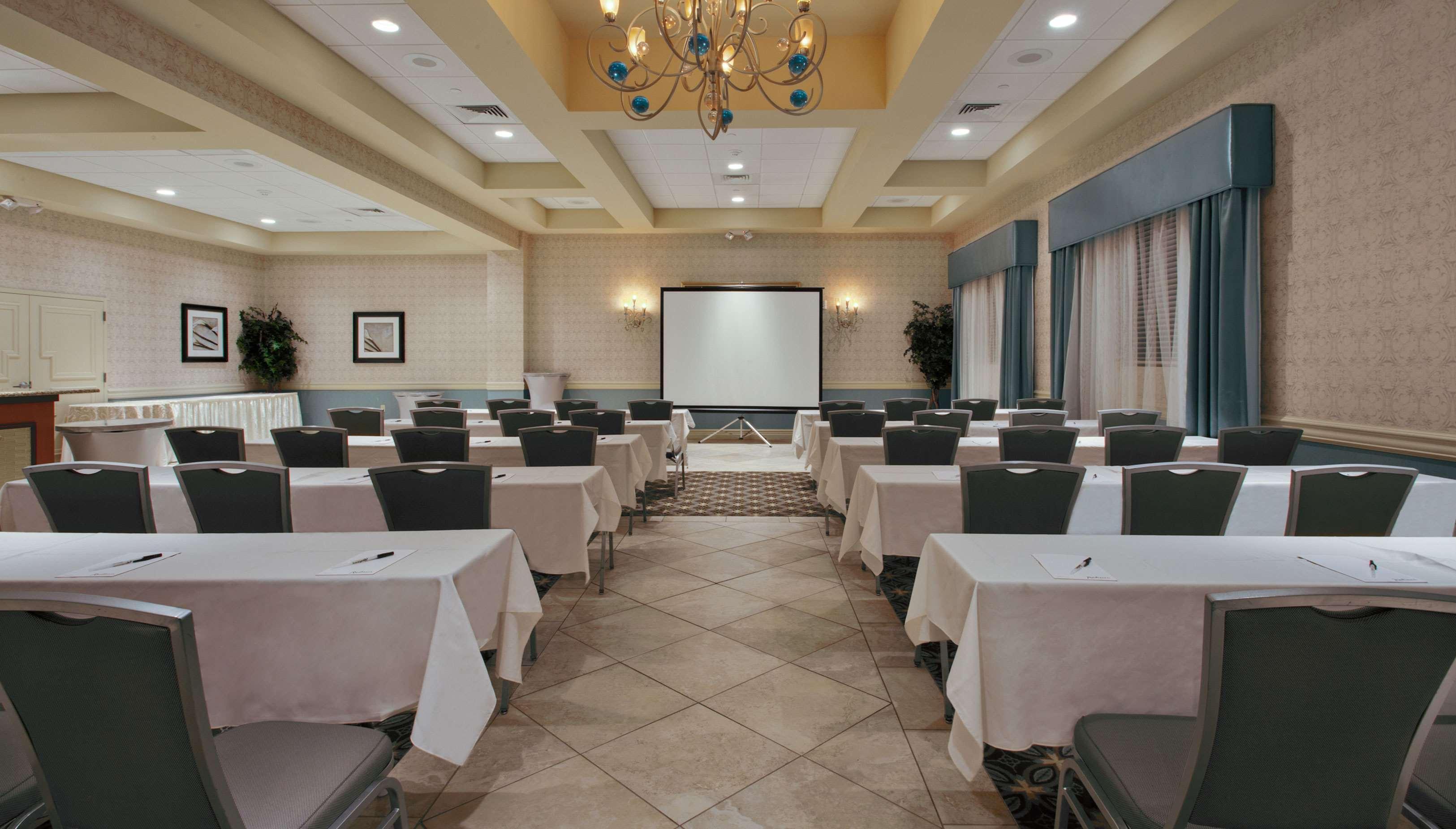 Radisson Hotel Freehold Afaceri foto
